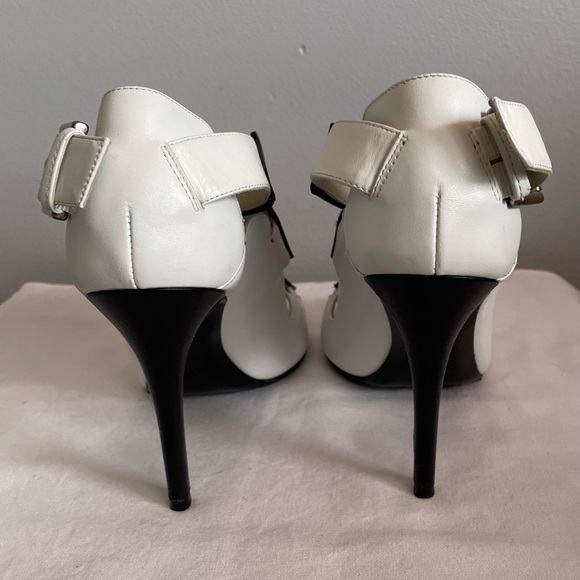 SOLD- Alexander McQueen Heels - Picture 6 of 10